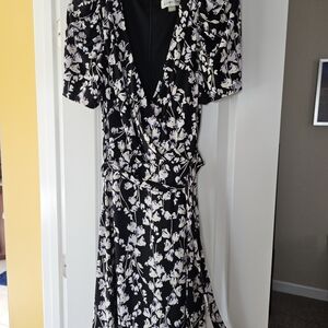 Chic Black and White Floral Midi Dress